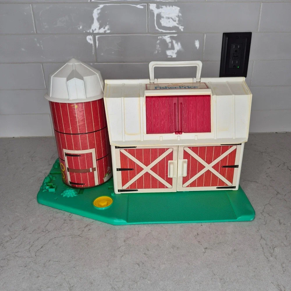Fisher-Price Little People Animal Sounds Moos Farm 2555 Vintage Red White